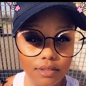 Meet your Posher, Shema